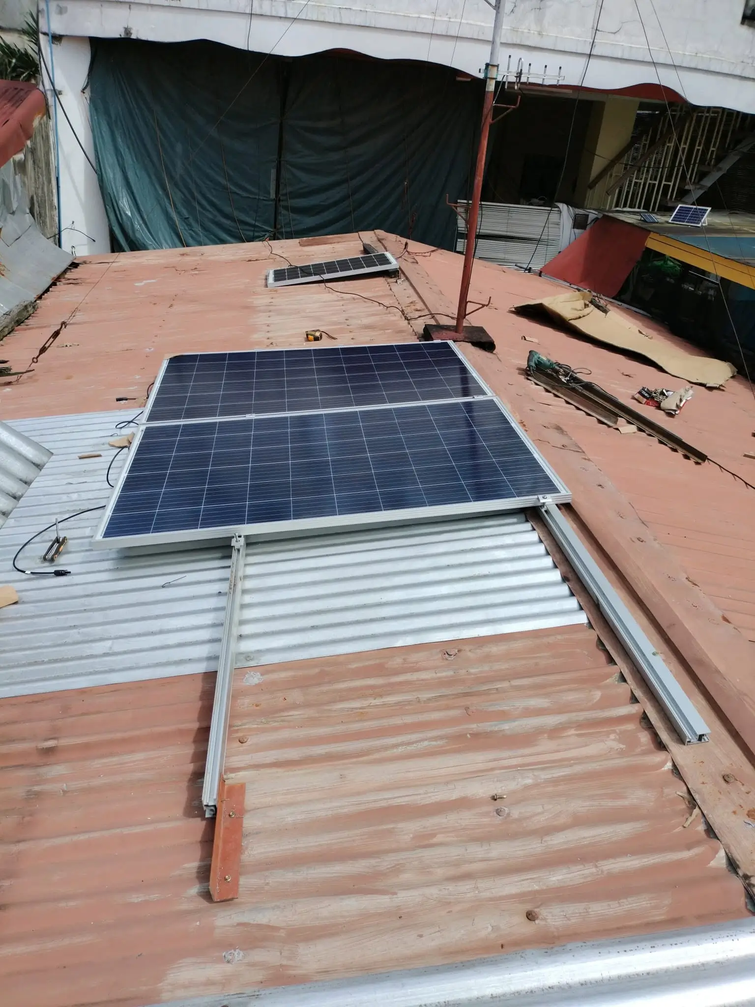 Renewable energy panel integration matrix array roof layout